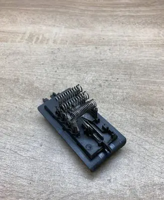 Heater blower motor/fan resistor