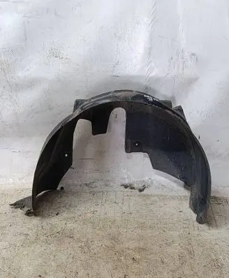 Rear arch fender liner splash guards