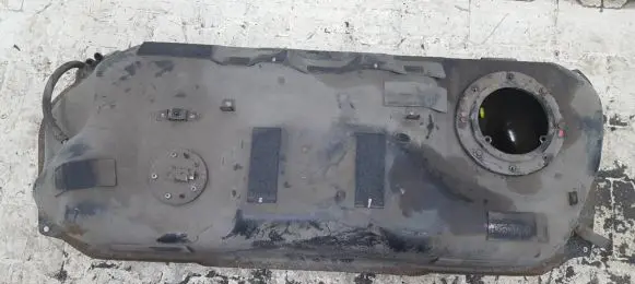 Suzuki Grand Vitara II Fuel tank 