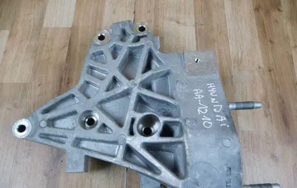 Hyundai Kona I Engine mount bracket 365940E700