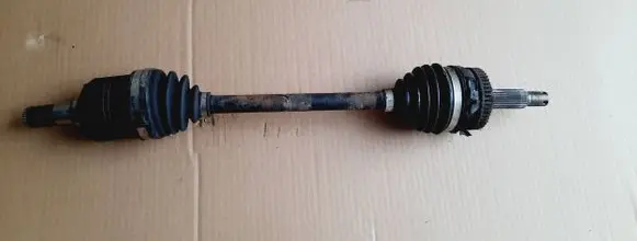 KIA Carens II Front driveshaft