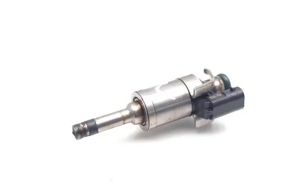 Ford Focus Fuel injector CM5G-9F593-FA