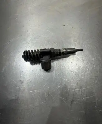 Audi A3 S3 8P Fuel injector 03g130073G