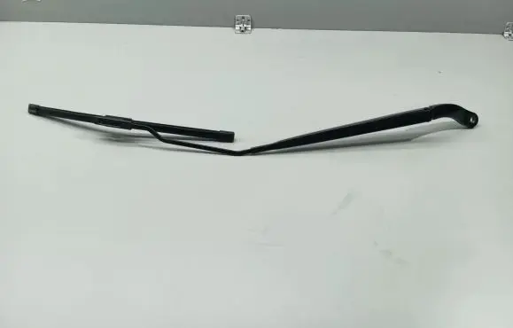 Renault Megane I Front wiper blade arm 288861068R