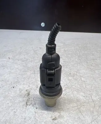 Volkswagen Bora Air conditioning (A/C) pressure sensor PT4H1001