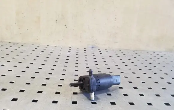 Audi A3 S3 8P Windscreen/windshield washer pump 1K6955651