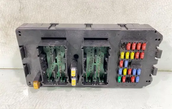 Jeep Grand Cherokee (WK) Fuse module 56050066ac