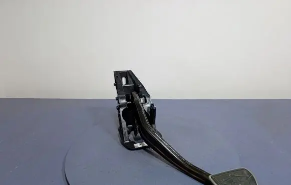 BMW X5 G05 Accelerator throttle pedal 6874279