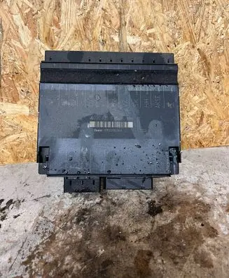Mercedes-Benz S W220 Seat control module 2208201185 00007653A4