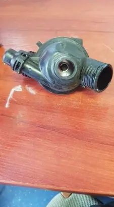 Thermostat/thermostat housing
