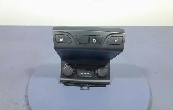 Hyundai ix35 Seat heating switch 933102Y100