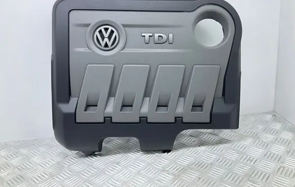 Volkswagen Scirocco Engine cover (trim) 03L103925R