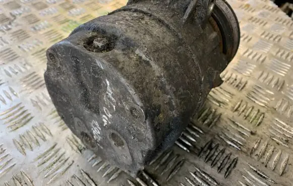Renault Scenic I Air conditioning (A/C) compressor (pump) 7700105765