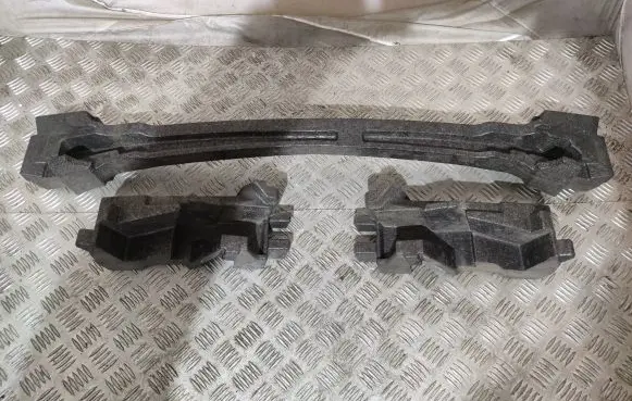 Front bumper foam support bar