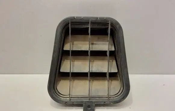 Seat Ibiza IV (6J,6P) Quarter panel pressure vent 4B0819181B
