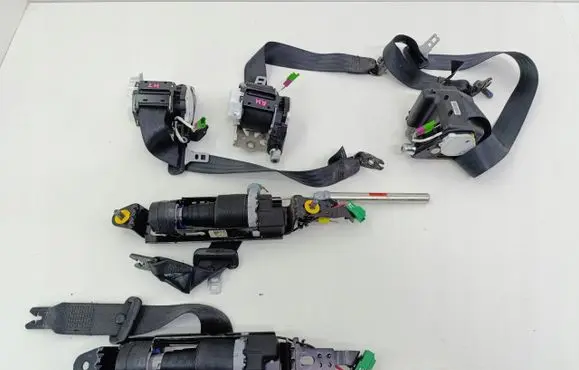 Volvo XC60 Set of seat belts 