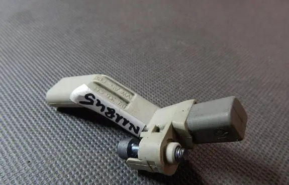 Skoda Fabia Mk3 (NJ) Crankshaft position sensor 04C906433