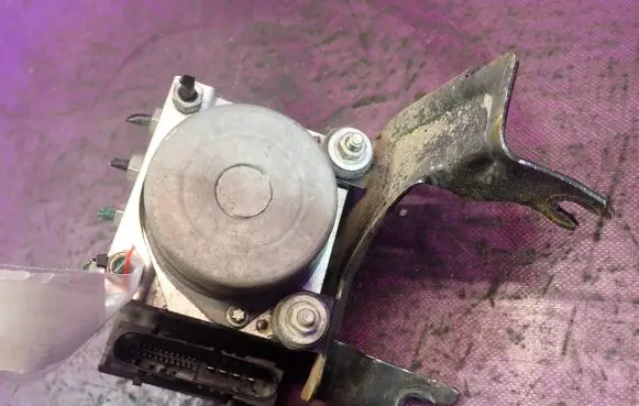 Renault Clio III ABS Pump 0265232077