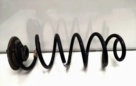 Seat Leon (5F) Rear coil spring 5Q0511121