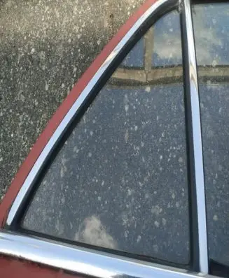 Mercedes-Benz W123 Rear vent window glass 