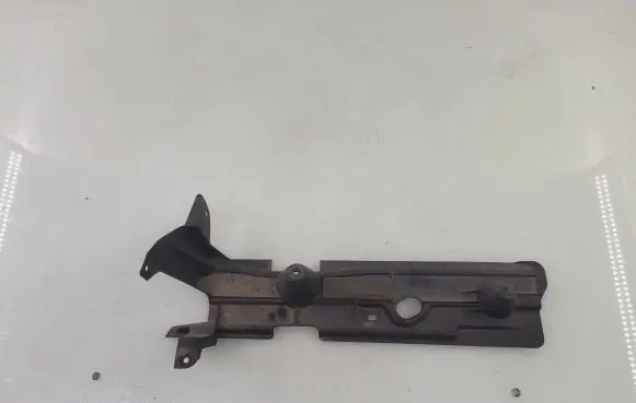 Rear underbody cover/under tray