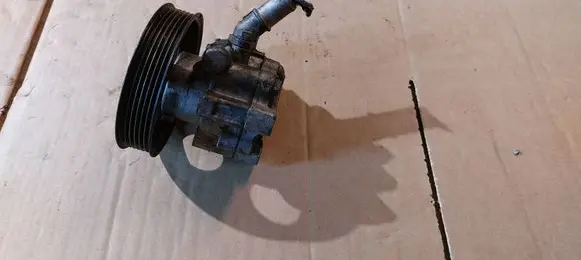 Opel Insignia A Power steering pump 13309336 00283 SK013