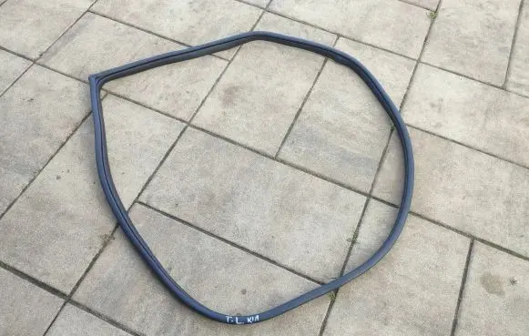 KIA Stonic Rubber seal rear door 