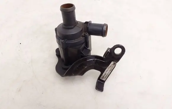 Volkswagen PASSAT B8 Electric auxiliary coolant/water pump 5Q0965561B 704071160