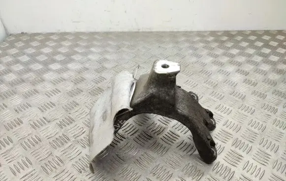 Audi A4 S4 B8 8K Engine mounting bracket 8K0199308BE
