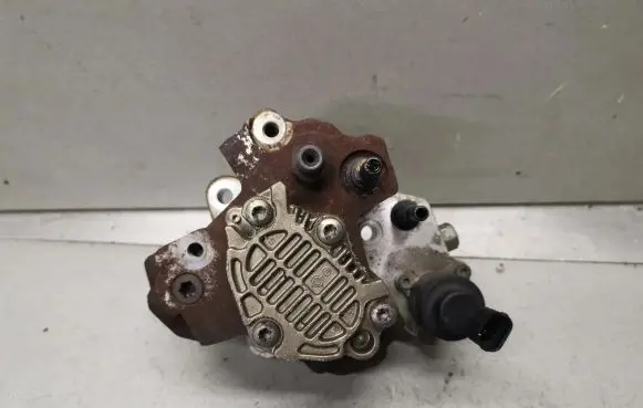 Mitsubishi Space Star Fuel injection high pressure pump 0445010031 8200055072