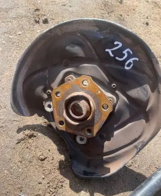 Audi Q7 4M Rear wheel hub 4M0505431Q 091015 1841451P