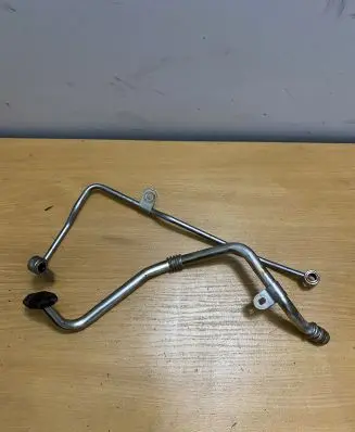 Renault Trafic III (X82) Turbo turbocharger oiling pipe/hose 151925323R 1519700Q0E