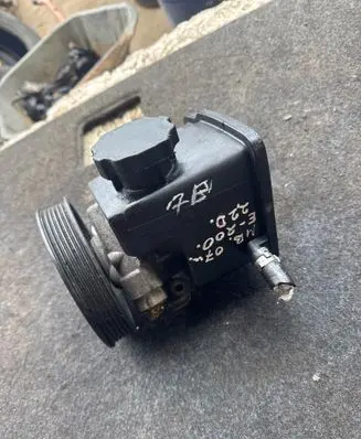 Mercedes-Benz E W211 Power steering pump 7691332154