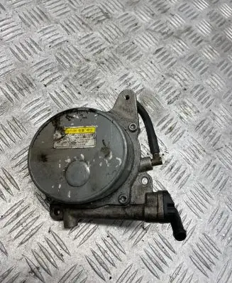 Hyundai Santa Fe Vacuum pump 288102F000