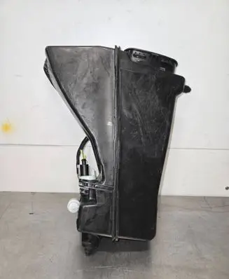 Windshield washer fluid reservoir/tank