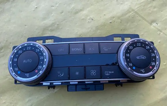 Mercedes-Benz C W204 Climate control unit A2048305790