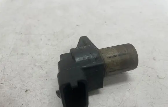 Mercedes-Benz E W210 Camshaft position sensor A0031539728
