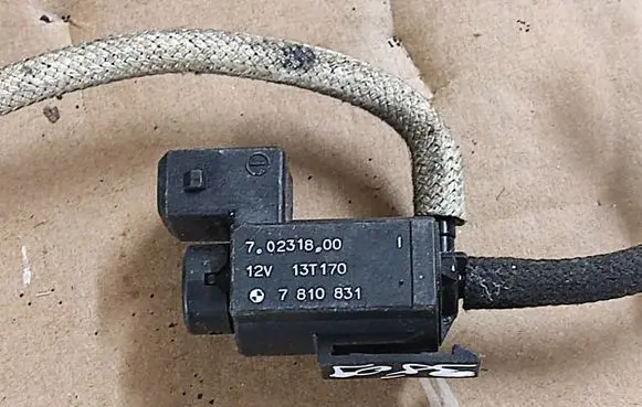 BMW X6 E71 Turbo solenoid valve 70231800 7810831 13T170