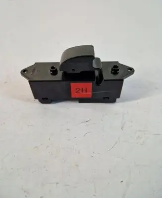 Mitsubishi Outlander Electric window control switch 8608A182
