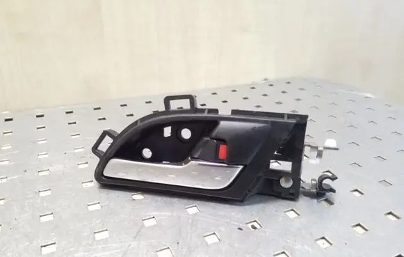 Honda CR-V Front door interior handle 43712XXX
