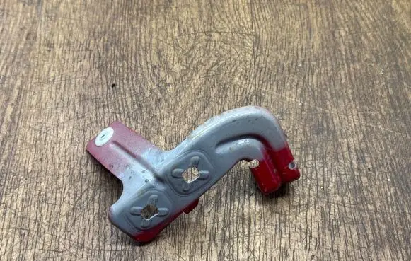 BMW 4 F32 F33 Fender mounting bracket 7255821