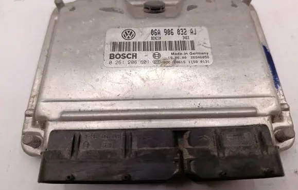 Seat Alhambra (Mk1) Engine control unit/module ECU 06A906032AJ 26SA6856 0261206601