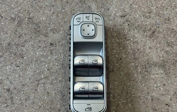 Mercedes-Benz GLE W167 Electric window control switch A1679059903