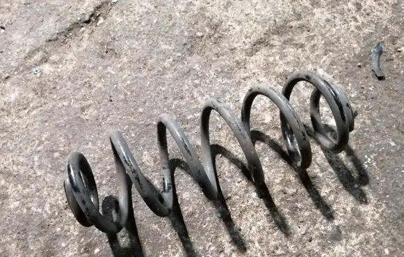 Volkswagen PASSAT CC Rear coil spring