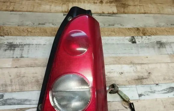 Suzuki Wagon R+ Rear/tail lights