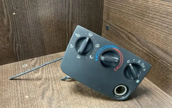 Ford C-MAX I Climate control unit XS6H19A522DA