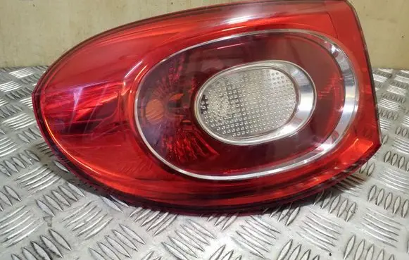 Volkswagen Tiguan Rear/tail lights 5N0945095H