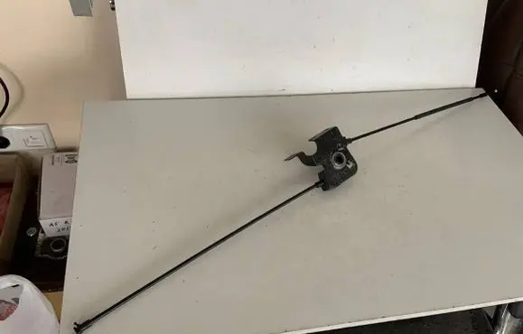 Audi Q3 F3 Engine bonnet/hood lock release cable 83A823529