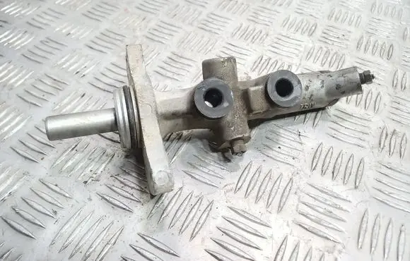 Toyota Corolla E120 E130 Master brake cylinder 3224