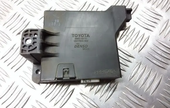 Toyota Yaris Other control units/modules 886500D170